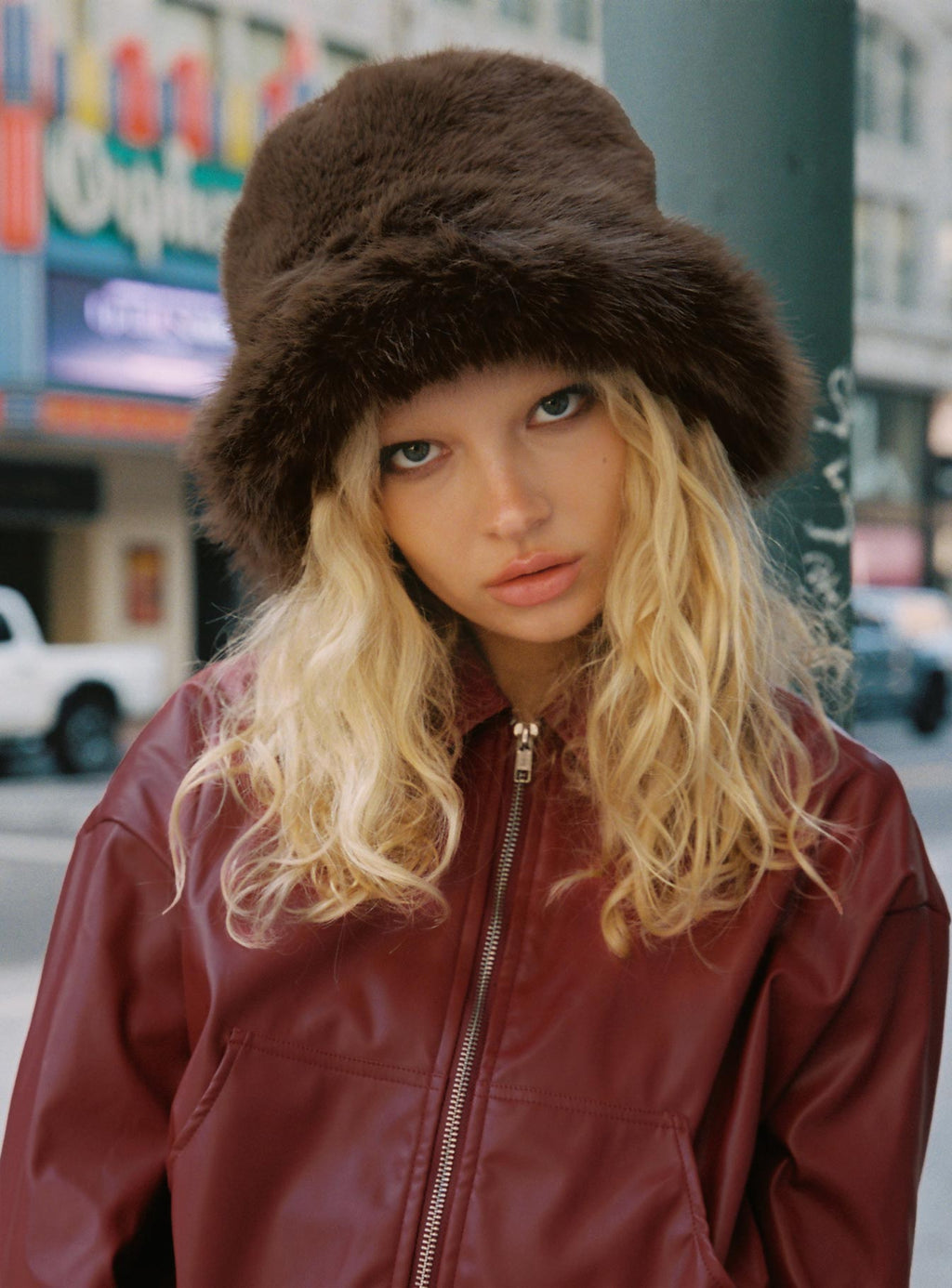 Zima – Luksusowy Sztuczny Futro – Puchaty Zimowy Kapelusz