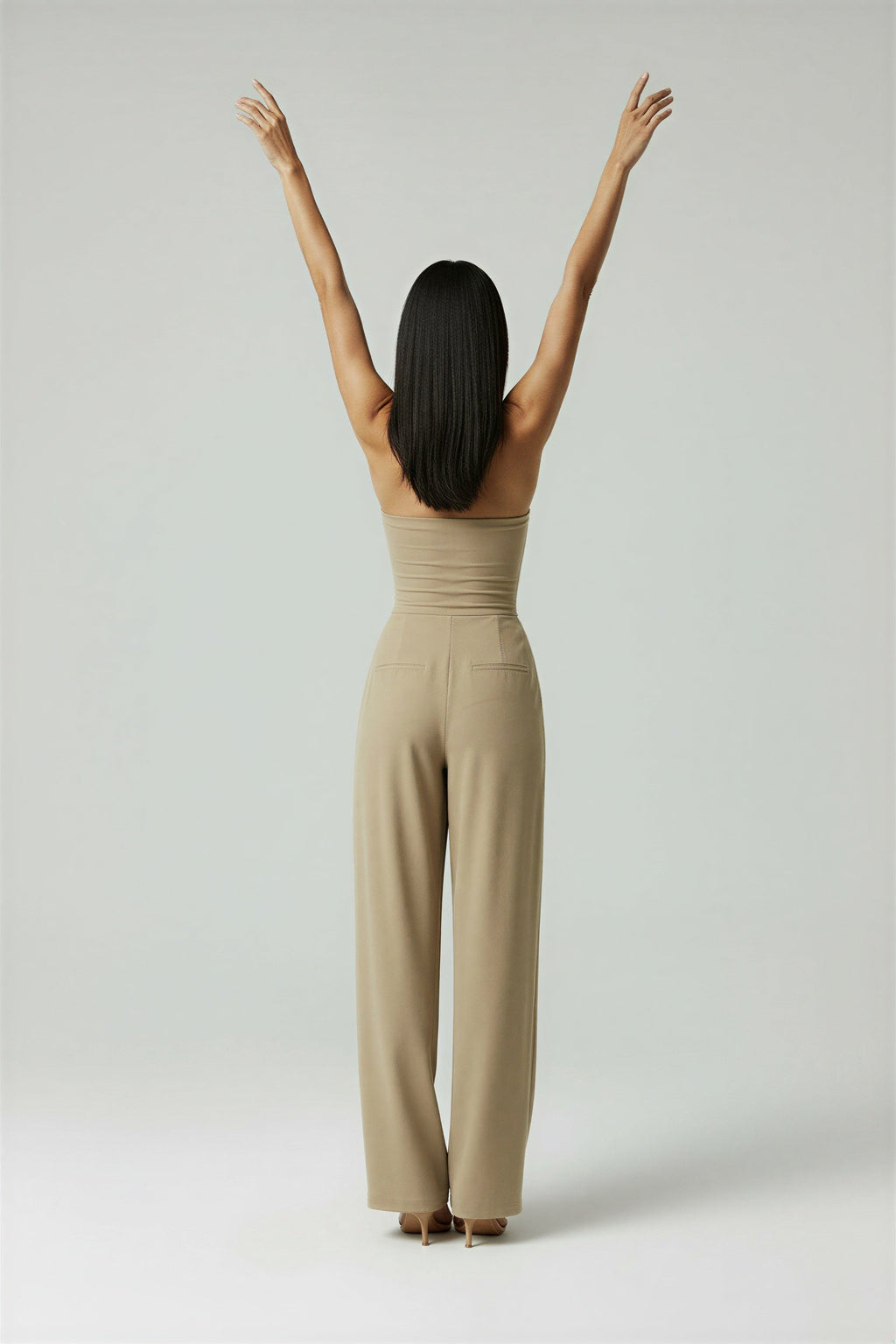 Wieczorowy Kombinezon Satynowy