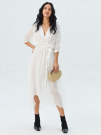 Elegancka sukienka midi z wiązaniem w talii