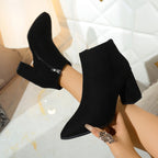 Eleganckie Botki na Słupku z Zamkiem