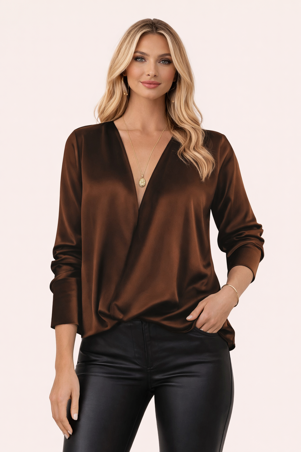 Satynowa Bluzka z V-dekoltem