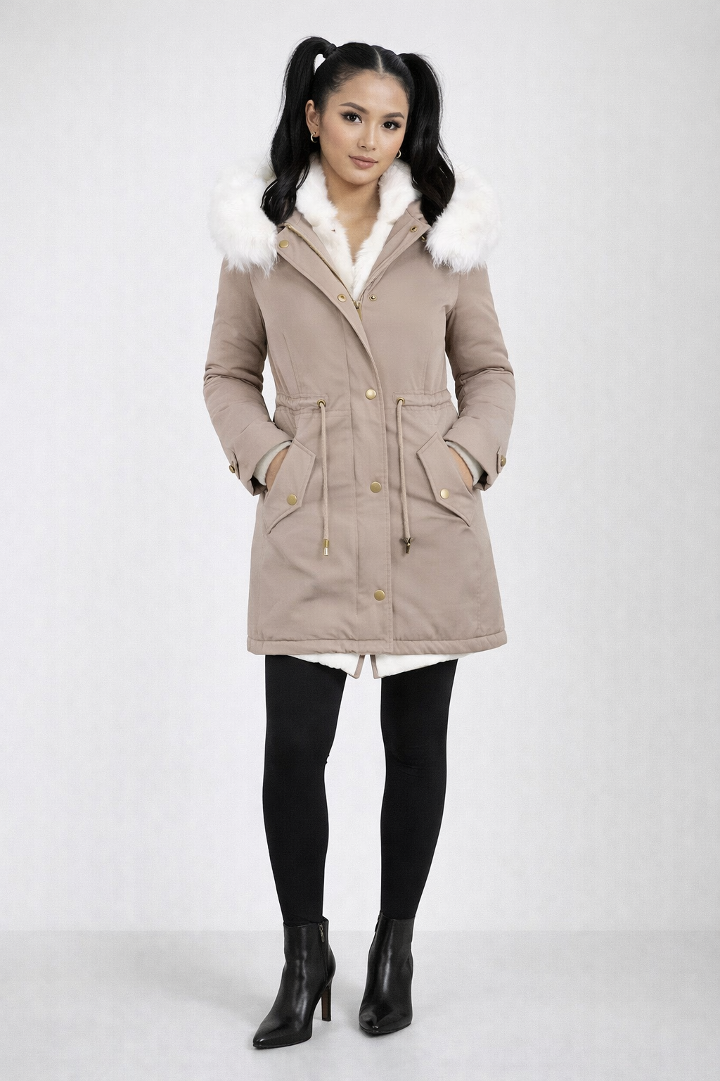 Kolekcja Zimowa – Luksusowa Parka z Sztucznym Futrem