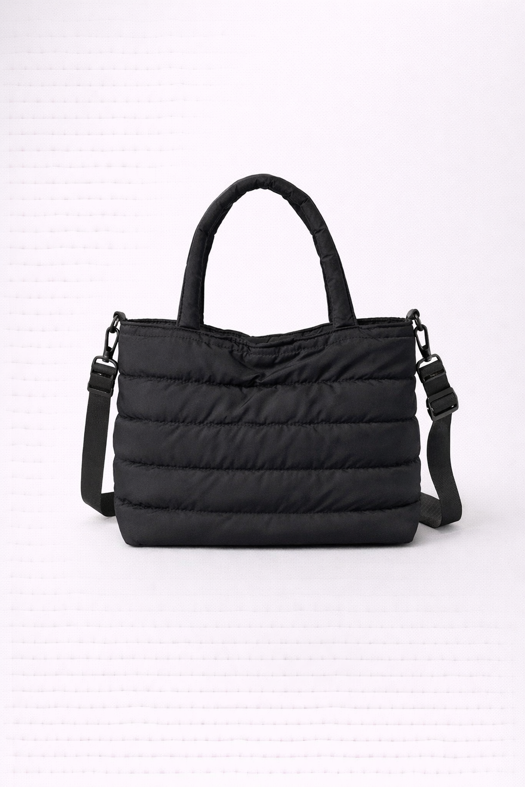 Pikowana Torba na Ramię w Kolorze Czarnym