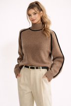 Elegancki Golf z Kontrastowymi Detalami