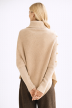 Sweter Poncho z Golfem