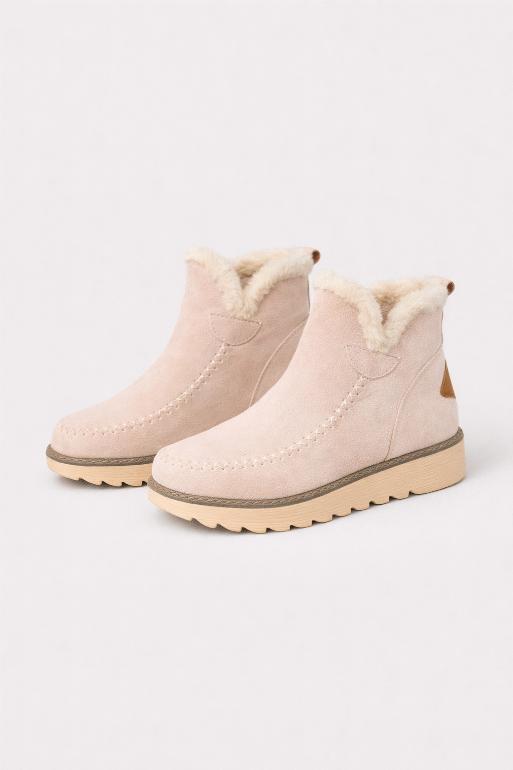 Ciepłe zamszowe botki z wygodną podeszwą
