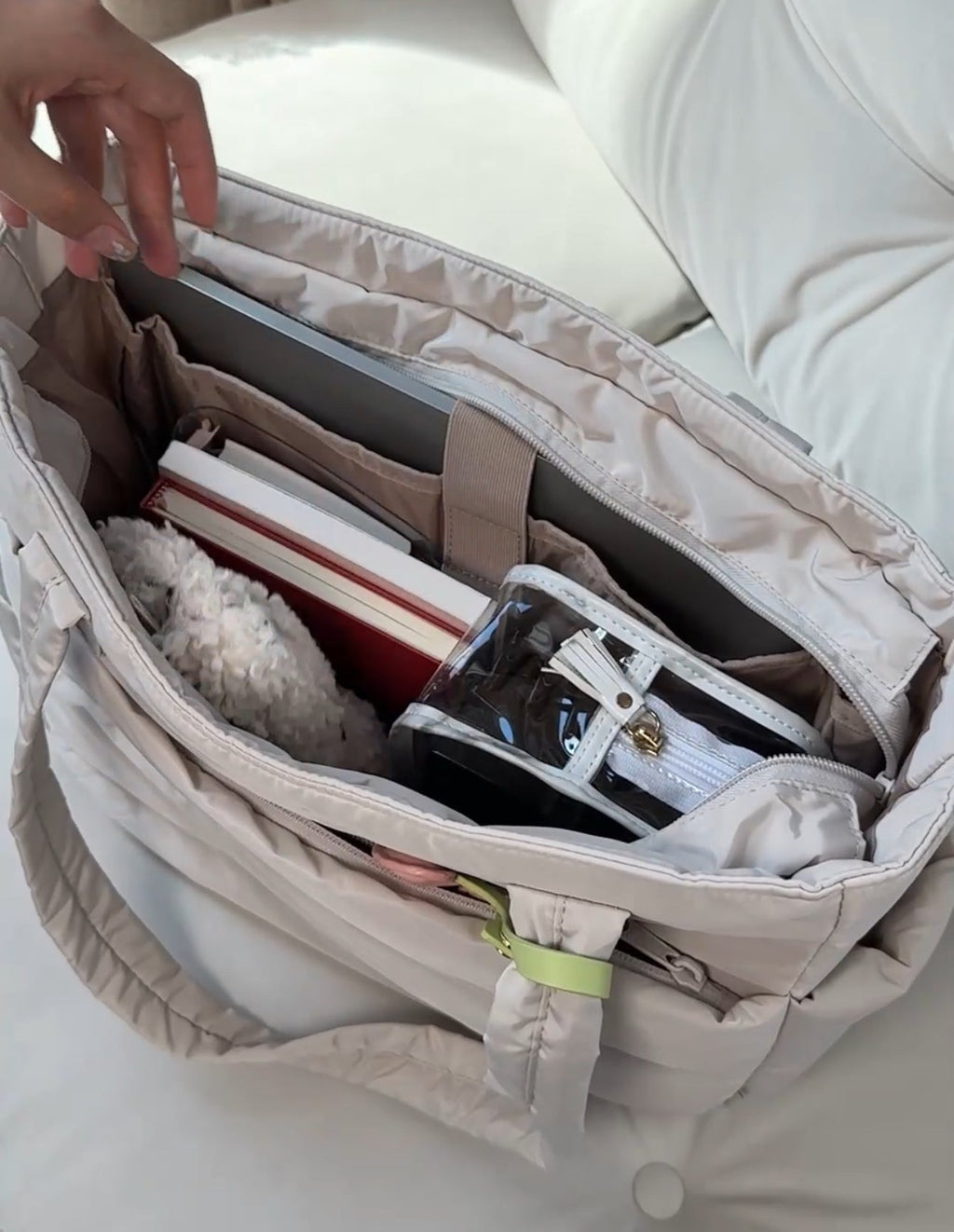 Pikowana Torba na Ramię w Kolorze Czarnym