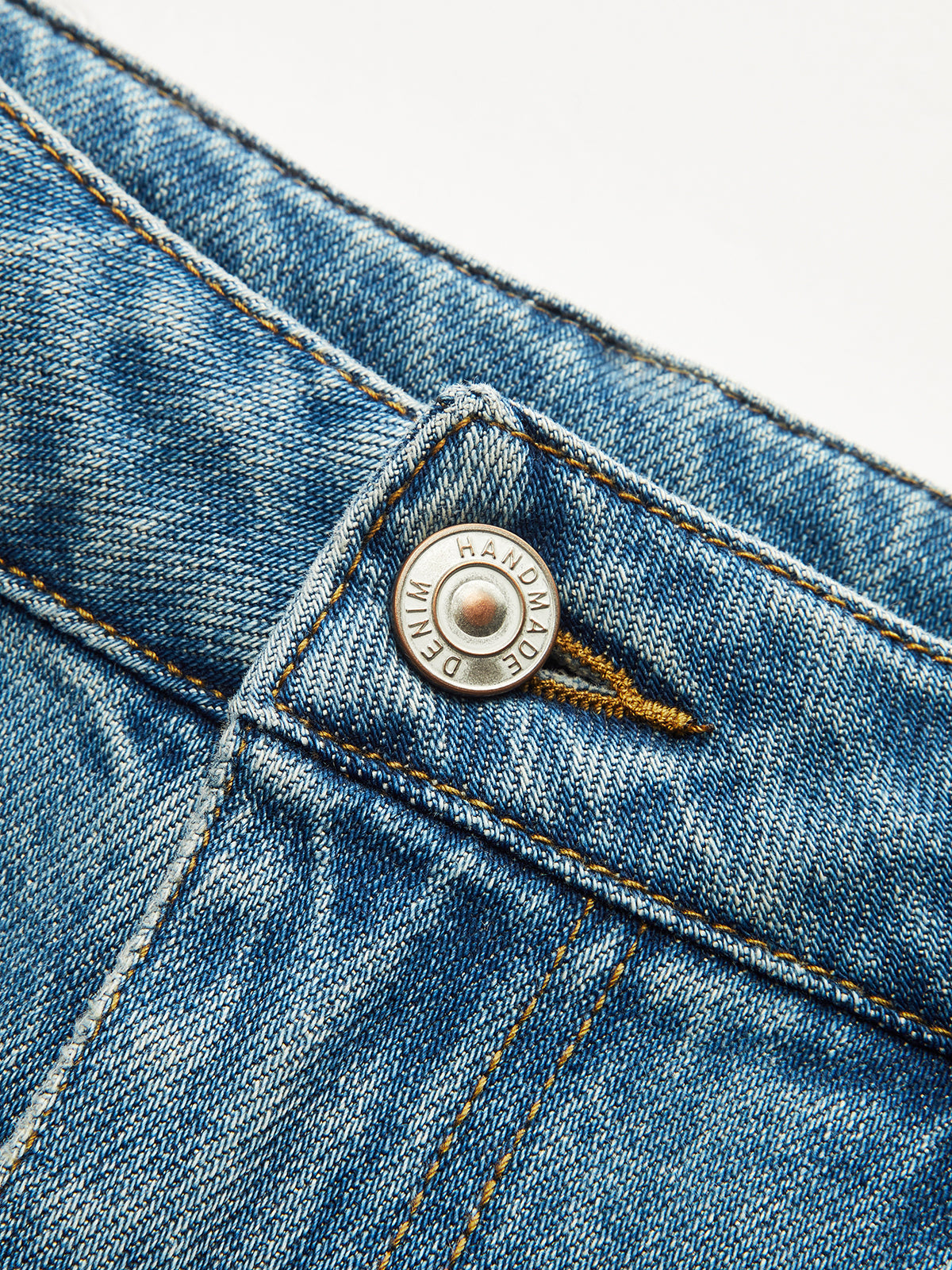 Jeansy z wysokim stanem i szerokimi nogawkami