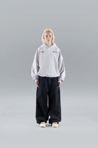 Minimalistyczna Bluza z Kapturem z Subtelnym Logo