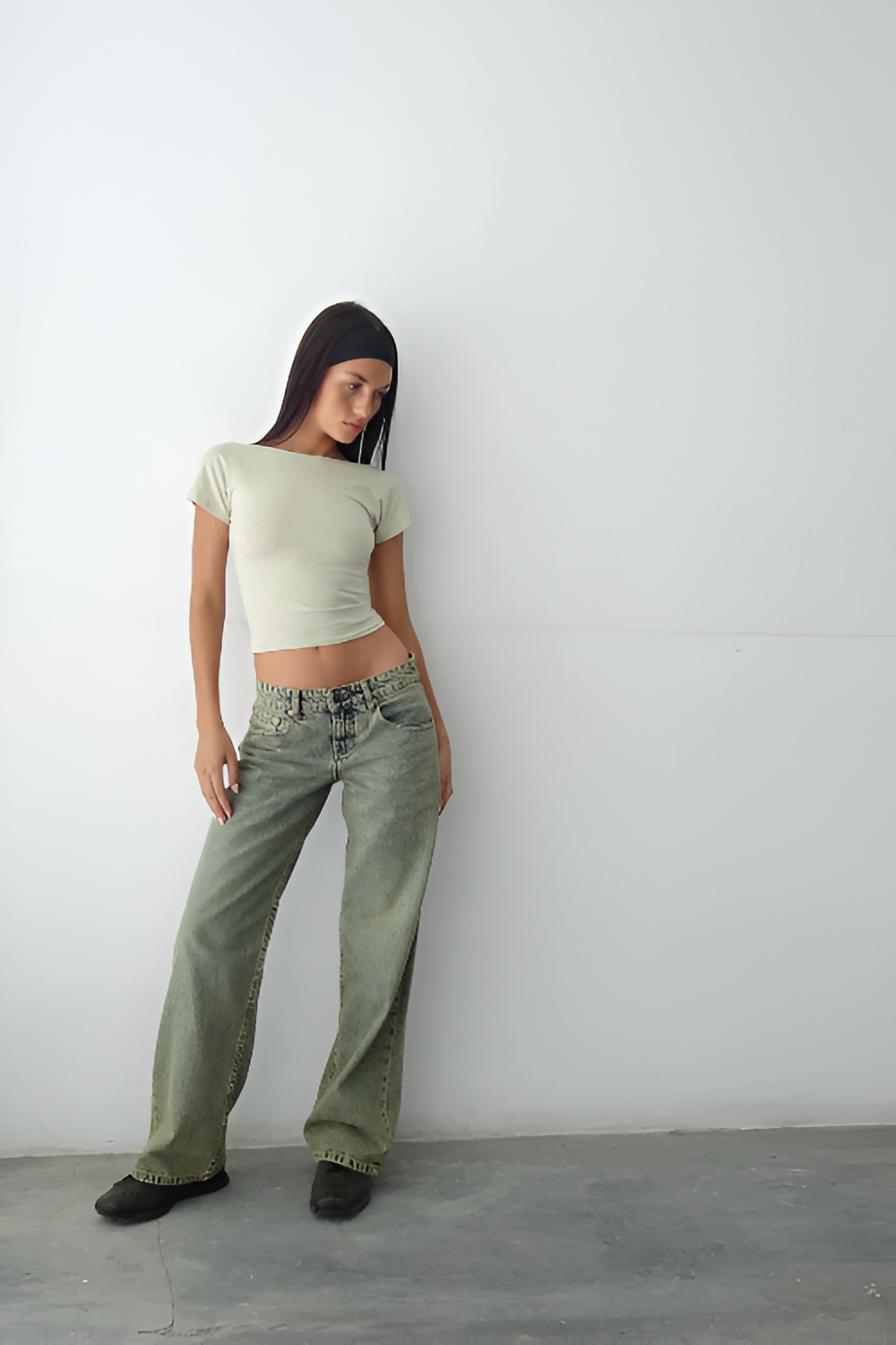 Women's Low Rise Wide Leg Full Length Jeans