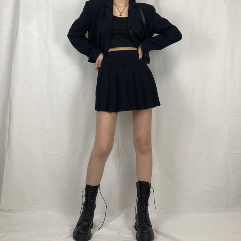 Botki z wiązaniem w kolorze białym