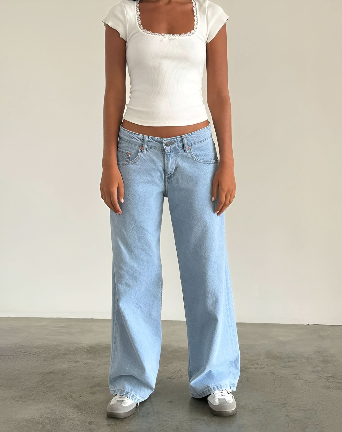 Women's Low Rise Wide Leg Full Length Jeans