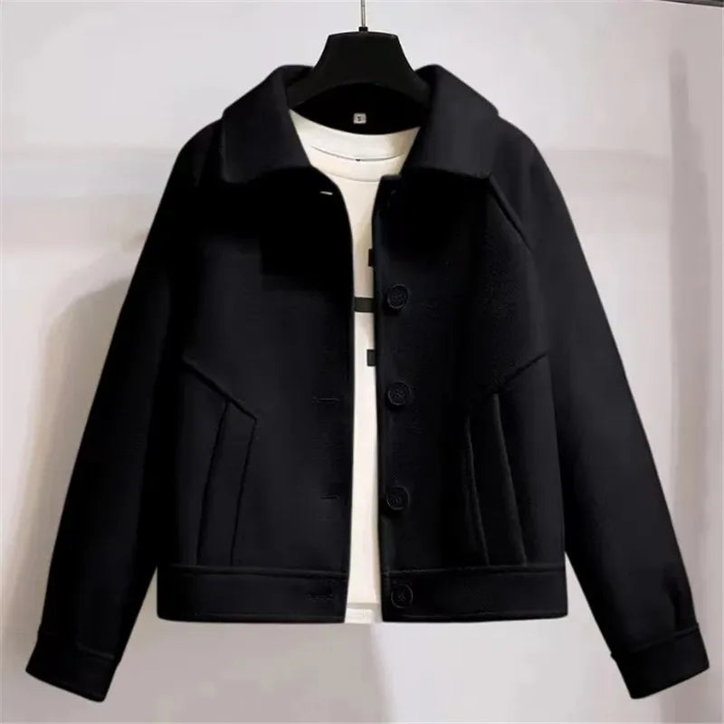 Kurtka z wełny w kolorze kremowym