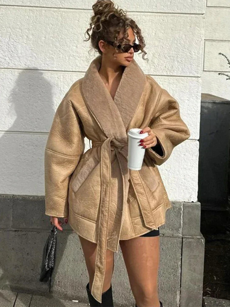 Kurtka w stylu shearling