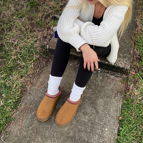 Klapki Domowe z Sztucznego Zamszu na Każdą Porę Roku