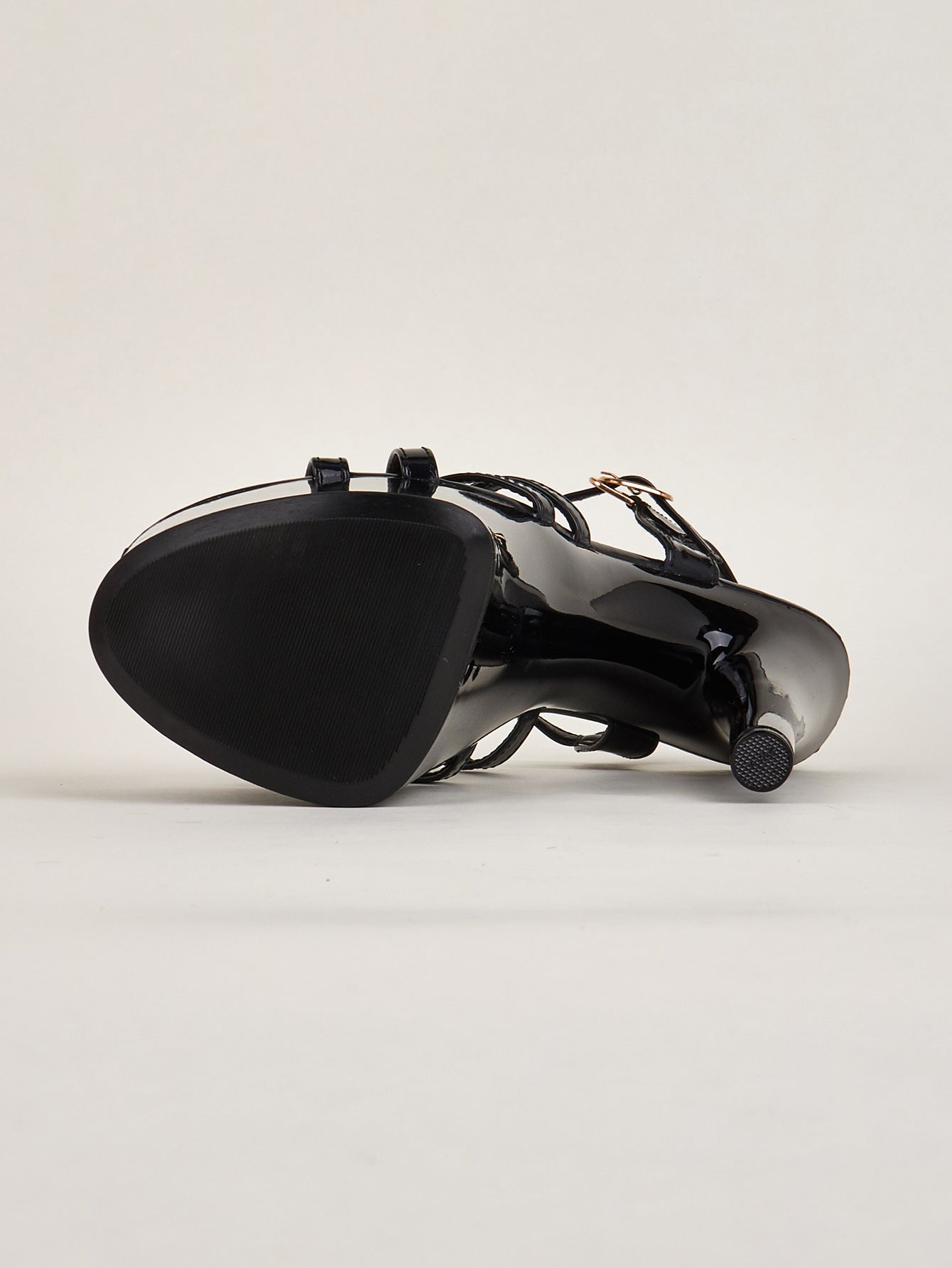 Sandały na wysokim obcasie z platformą