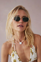 Luksusowe Owalne Okulary Słoneczne z Złotą Oprawą